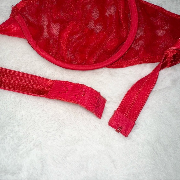 Vintage! Victoria’s Secret Red Lace Bra! - Picture 7 of 7